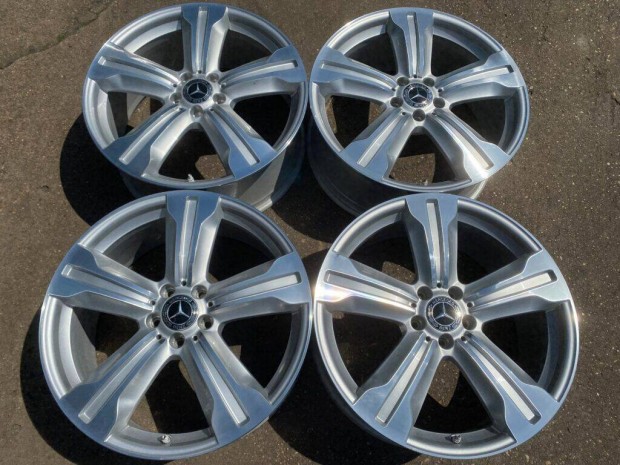 4db gyri 20" Mercedes-Benz S221 alufelni. (*3865*)