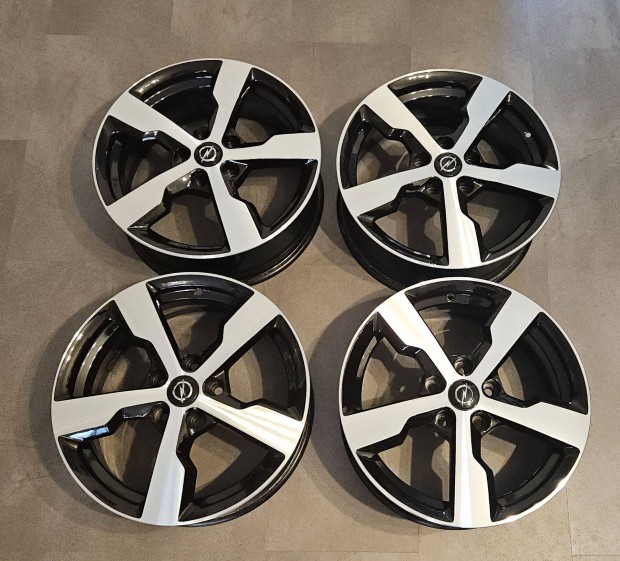 4db gyri Chevrolet Volt Opel Ampera 17 coll alufelni felni 5x115