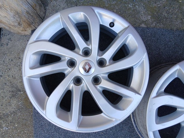 4db gyári Dacia Duster 16" alufelni felni 5x114.3