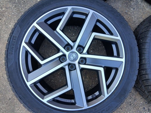 4db gyári Hyundai Ioniq 5 20" alufelni felni téli gumikkal 5x114.3