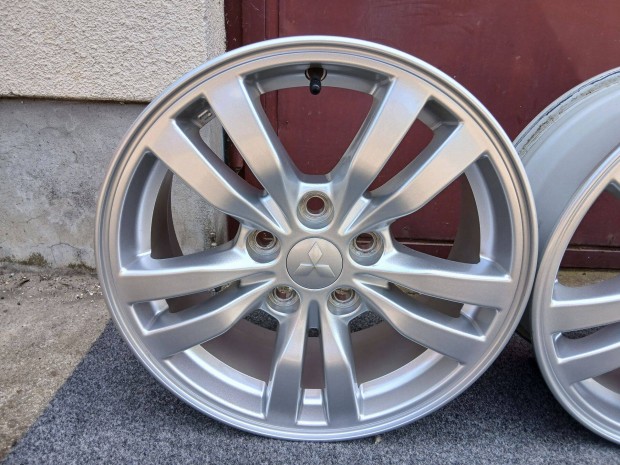 4db gyri Mitsubishi ASX Outlander Lancer 16" alufelni felni 5x114.3