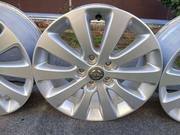 4db gy�ri Opel Astra J Zafira C Ampera alufelni felni 17" 5x115 17