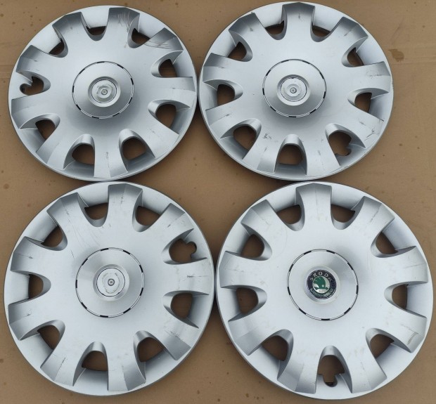 4db gy�ri Skoda R15 15 " colos d�szt�rcsa olcs�n elad�!