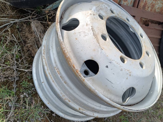 4db kamion ker�k p�tkocsi felni gumi Mbp - 6,5 