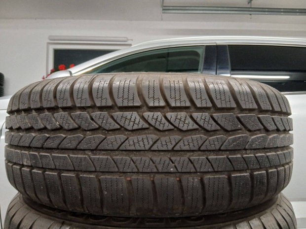 4db kivl 215/60 R17 Continental tli gumi 7.5mm-es 215/60R17 17