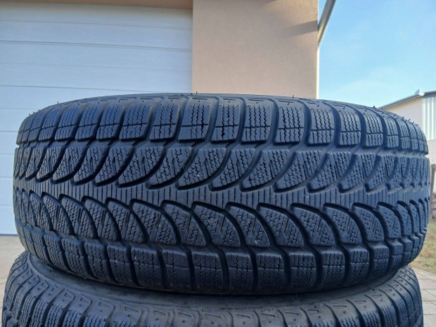 4db kivl 225/65 R17 Bridgestone tli gumi 6.5mm-es 225/65R17 17
