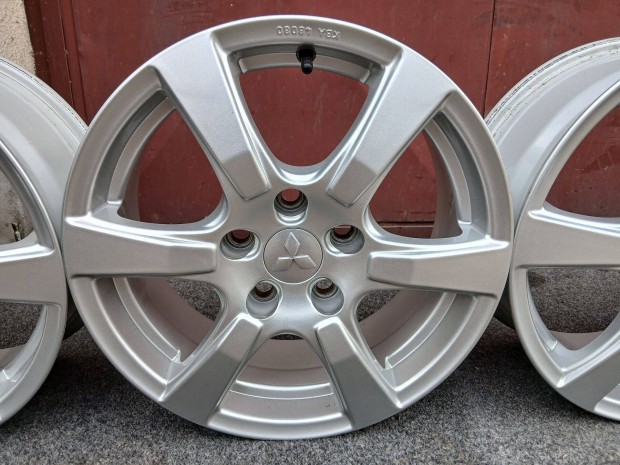 4db kivl Mitsubishi ASX Lancer 16" alufelni felni 5x114.3
