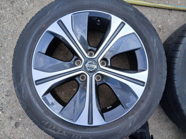 4db kivl Nissan Leaf alufelni felni nyri gumikkal 17" 5x114.3