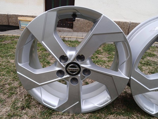4db kiváló Nissan Qashqai Leaf Juke X-Trail alufelni felni 17" 5x114.3