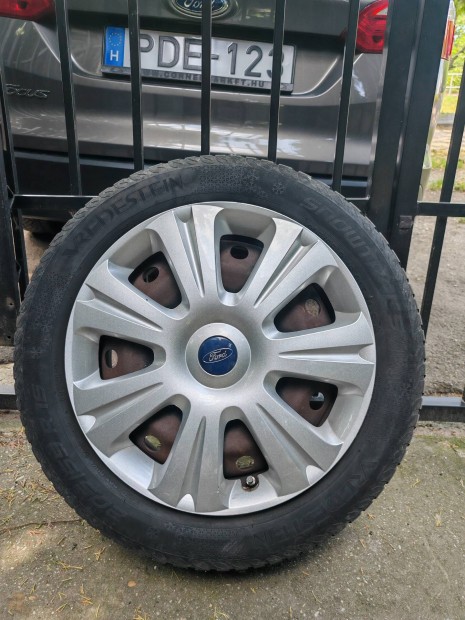 4db lemezfelni gumival (ford focus 2.0tdci-n volt) 205/55 r16
