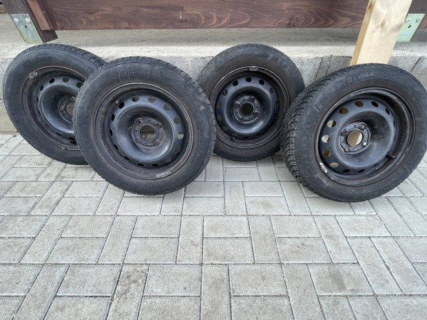 4db lemezfelni téli gumival 175/65/R14