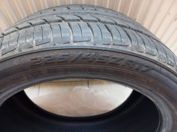 4db nyári gumi 225x45/zr17