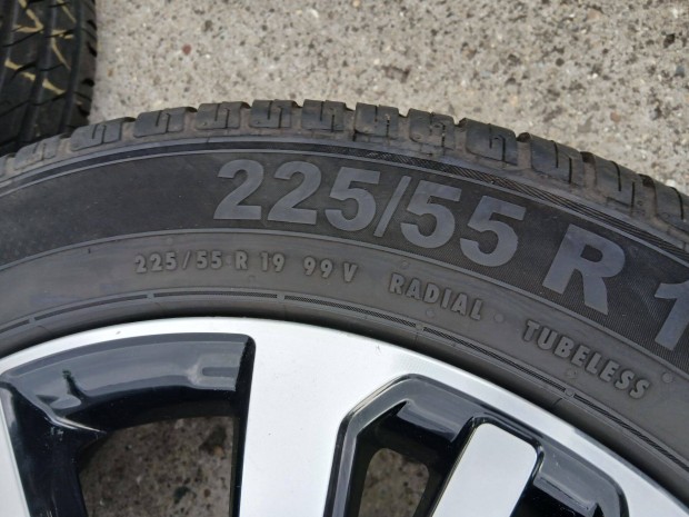 4db szinte j 225/55 R19 Semperit nyri gumi 8mm-es! 225/55R19 19