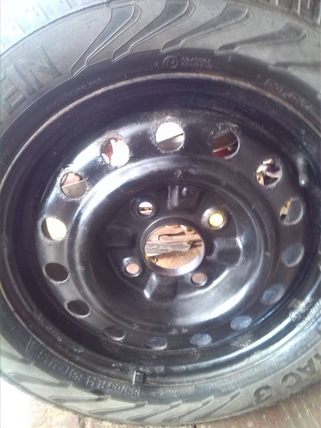 4db tli gumi185x65x14es felnivel egytt elad