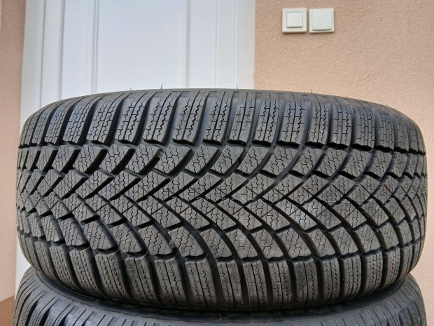 4db �j 225/50 R18 Bridgestone t�li gumi 225/50R17 18
