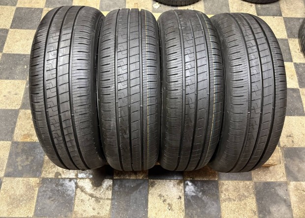 4db �j / Demo 195/60 R18 Good Year Erricientgrip ny�ri gumi