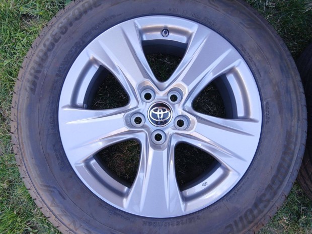 4db új gyári Toyota Rav 4 Rav4 17" alufelni felni nyári gumikkal