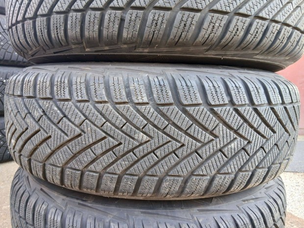4db újszerű 215/70 R16 Vredestein téli gumi 215/70R16 16