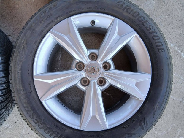 4db újszerű Toyota C-HR CHR 17" alufelni felni téli gumikkal 5x114.3