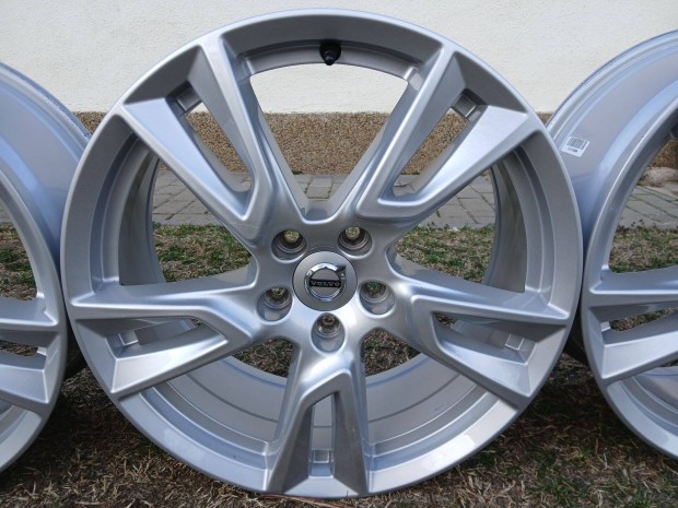 4db �jszer� Volvo XC60 XC40 V40 V60 S60 18" alufelni felni 5x108