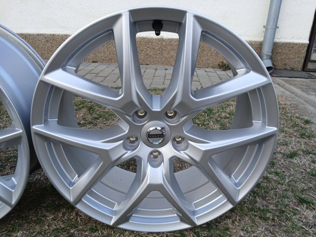 4db újszerű Volvo XC60 XC40 V40 V60 S60 18" alufelni felni 5x108