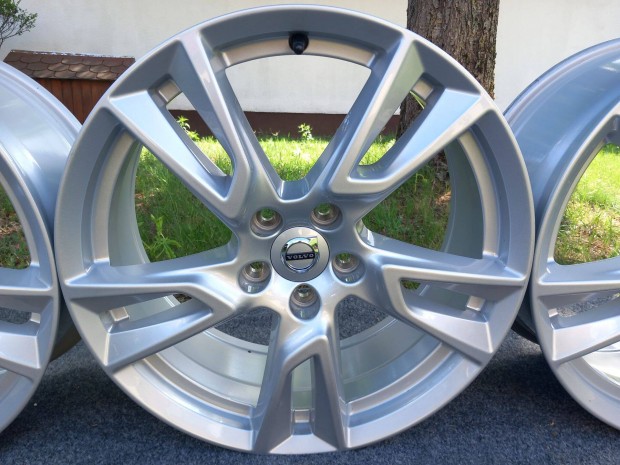 4db jszer Volvo XC60 XC90 XC40 V40 V60 S60 18" alufelni felni 5x108