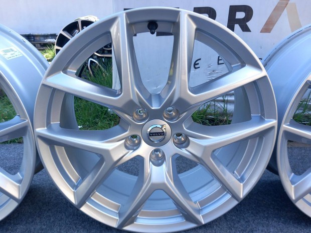 4db jszer Volvo XC60 XC90 XC40 V40 V60 S60 18" alufelni felni 5x108