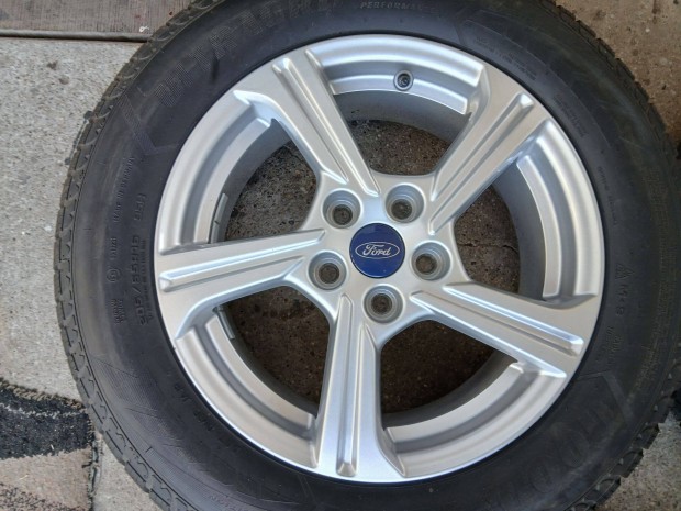 4db újszerű gyári 16" Ford Puma alufelni felni téli Goodyear gumikkal