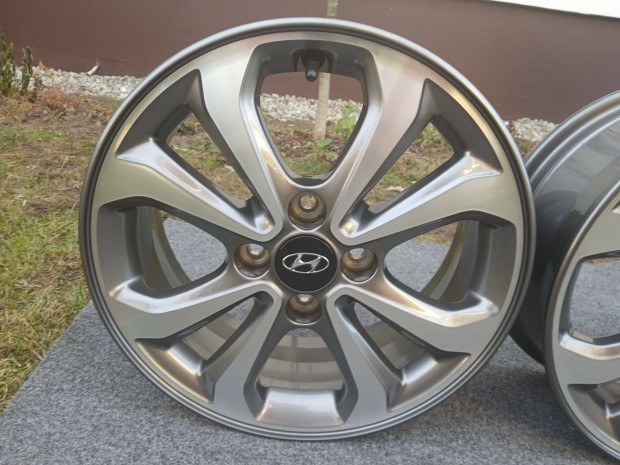 4db jszer gyri Hyundai i20 i10 Bayon alufelni felni 15" 4x100 15