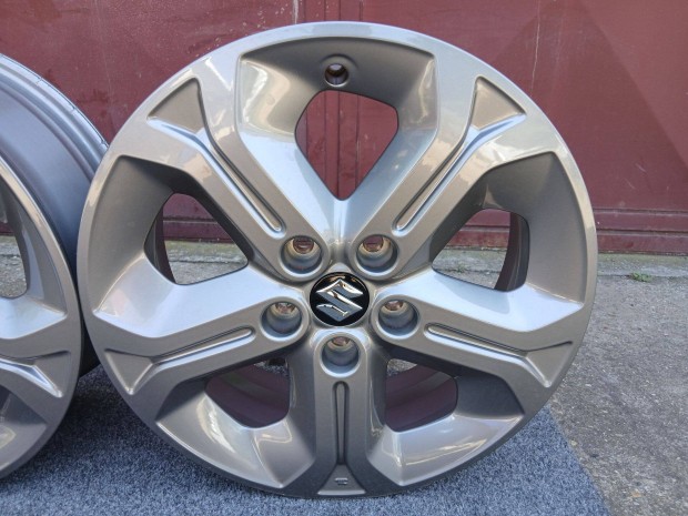 4db újszerű gyári Suzuki Vitara SX4 S-Cross 17" alufelni felni 5x114.3