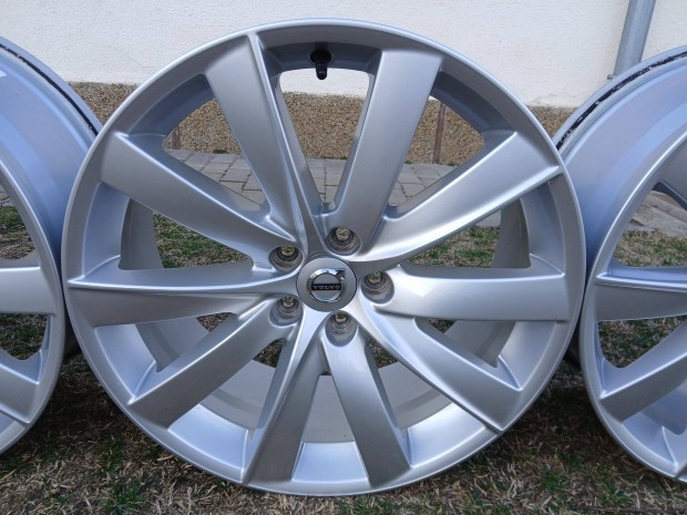 4db újszerű gyári Volvo V60 S60 S90 V90 XC90 19" alufelni felni 5x108