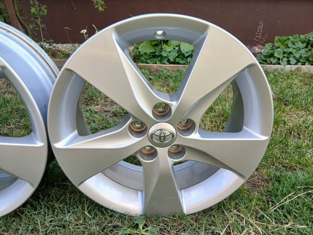 4dbkiváló Toyota Prius Yaris Urban Cruiser alufelni felni 16" 5x100 16