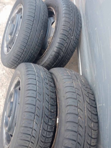 4x100 135/70 12" felni nyrigumival