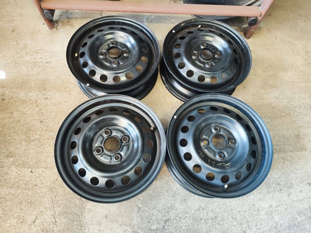 4x100 14" Mitsubishi Acélfelni Lemez Felni 90Garage #1286
