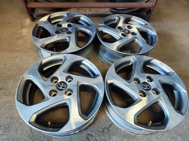 4x100 15" Gy�ri Toyota Alufelni Felni 90Garage #1853