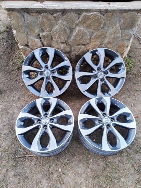 4x100 16 / 16" Gy�ri Nissan bicolor alufelni