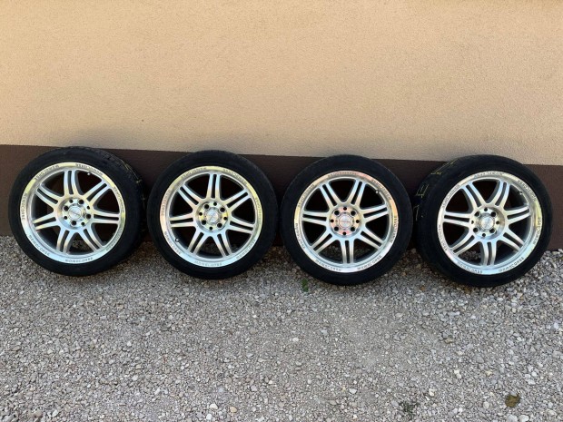 4x100 7x16" Momo alufelni garnitúra 195/45 R16 Hankook nyári gumikkal