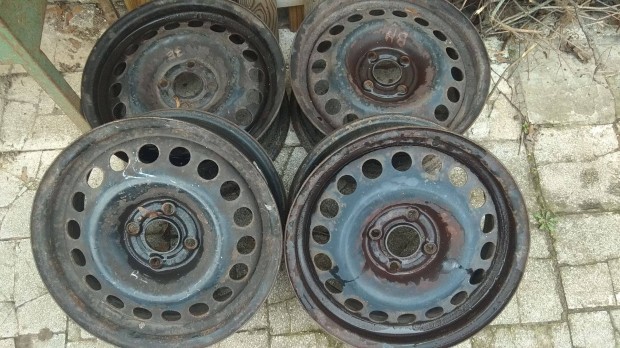 4x100 ET49 R15 lemezfelni szett