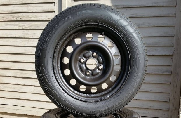 4x100 R14 Toyota felni újszerű téli gumival 175/65 Suzuki Hyundai Kia