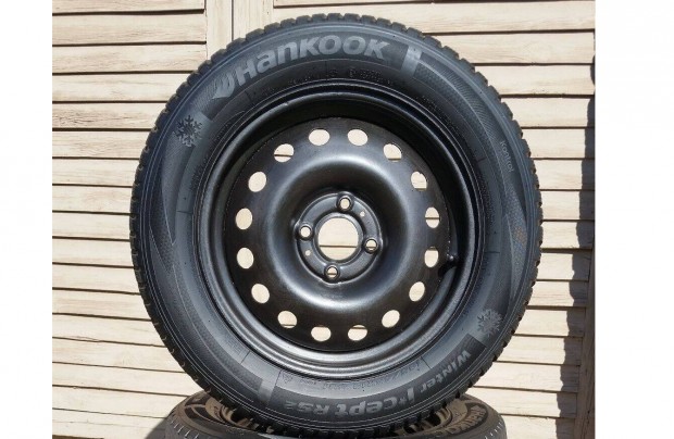 4x100 R15 Nissan Felni nagyon jó téli gumival 185/65 Renault Dacia