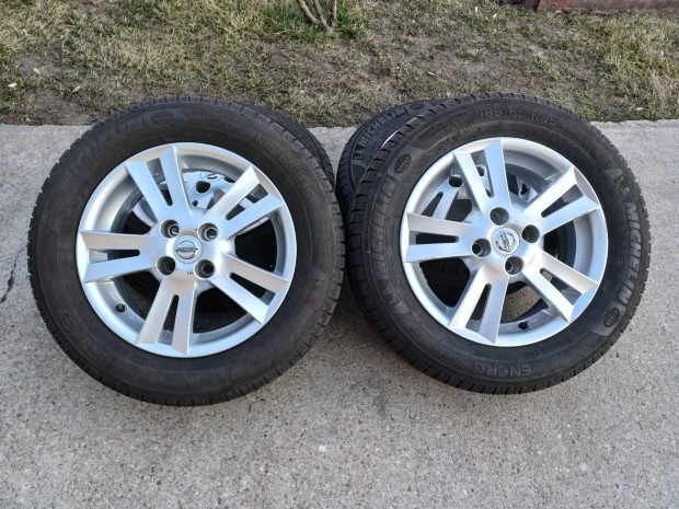 4x100 R15 Nissan alufelni 185/65R15 nyri gumikkal 