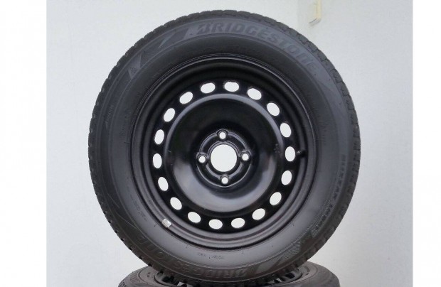 4x100 R15 Renault Felni nagyon j tli gumival 195/65 Dacia Nissan