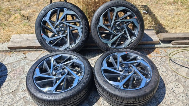 4x100 R17 - Hyundai i20 , Bayon