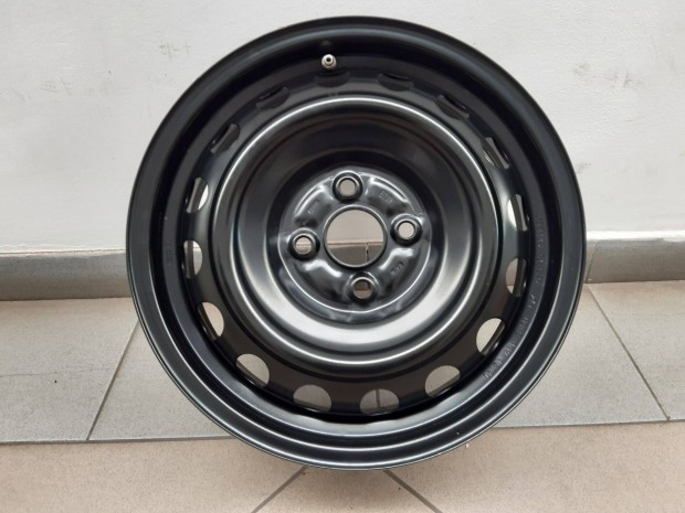 4x100 Toyota Yaris gyri lemezfelni 5x15 ET39 Tpms nyomsrzkel 2011