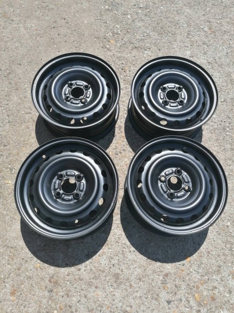 4x100-as,14-es Nissan Micra felni