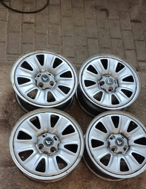 4x100-as 15"-ös Reanult/Nissan/Dacia Tpms acélfelni garnitúra eladó