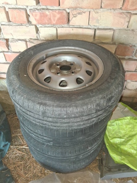 4x100 as ny�ri gumi