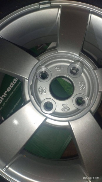 4x100 lyukoszt�s� 15" haszn�lt (gy�ri felni) alufelni