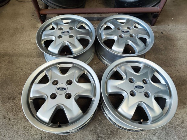 4x108 15" Gyári Ford Alufelni Felni 90Garage #512