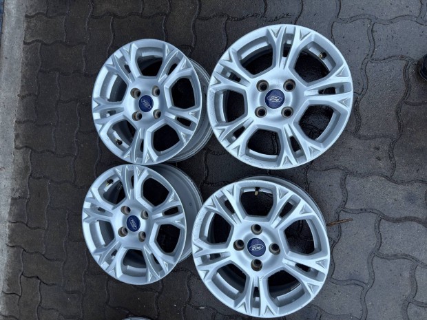 4x108 15 gy�ri Ford 